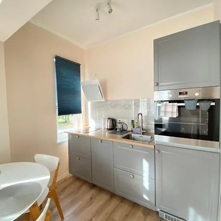 Vanapargi Residents In The Center