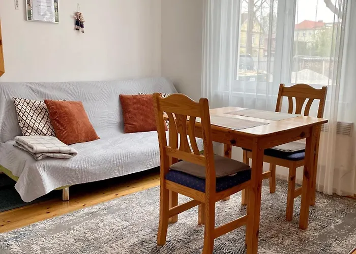 Vanapargi Residents In The Center